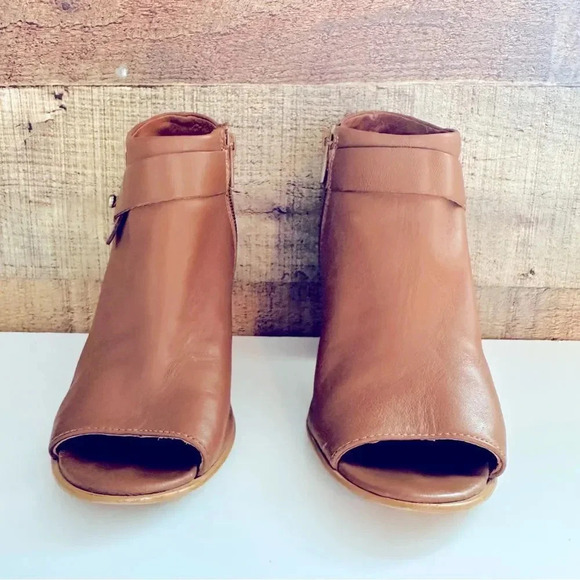 Steve Madden Brown Tan Leather Peep Toe Heeled Booties - Picture 4 of 7